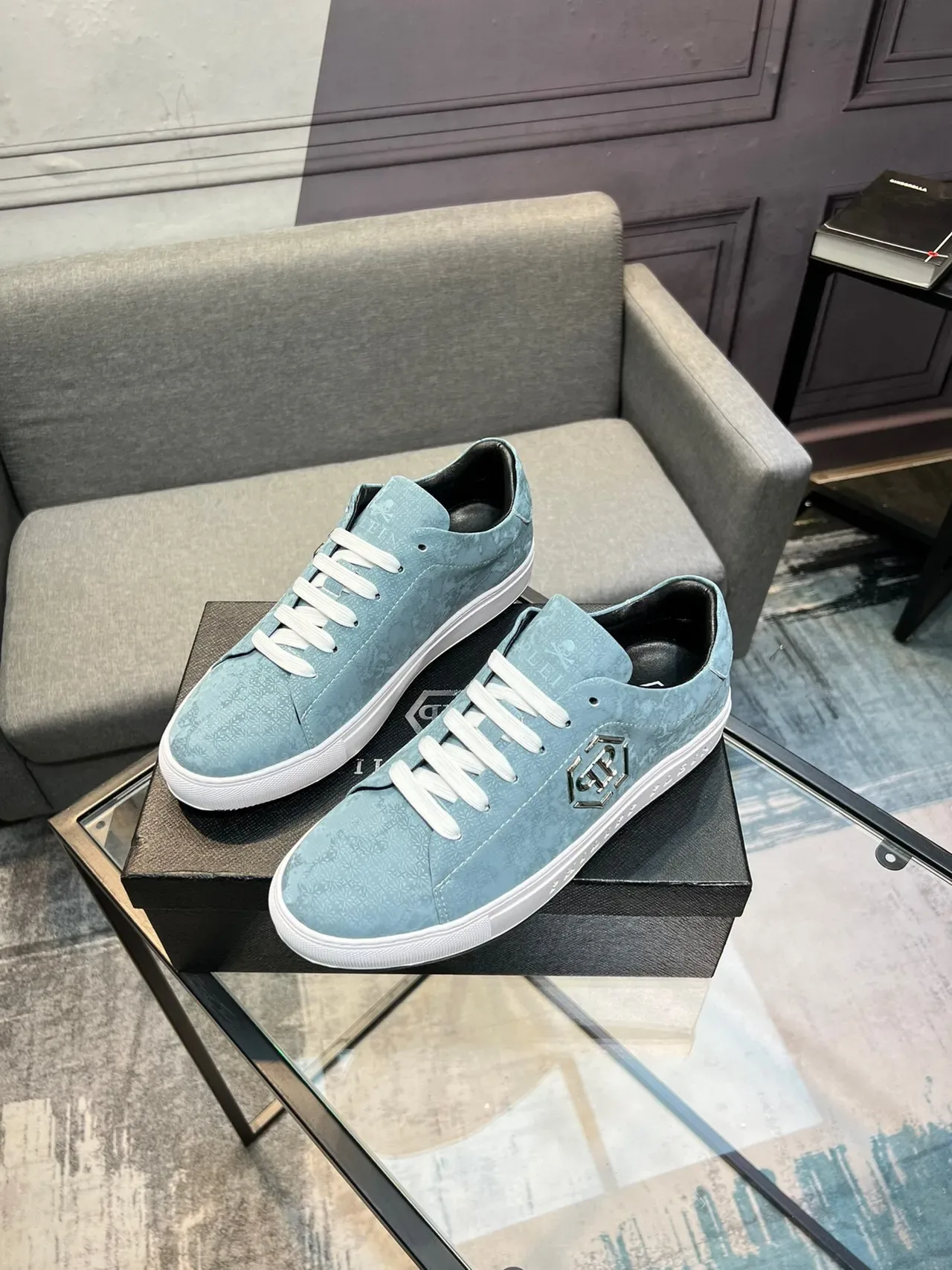 Philipp Plein Blue White Low-Top Textured Floral-Patterned Upper Lifestyle Sneakers 3