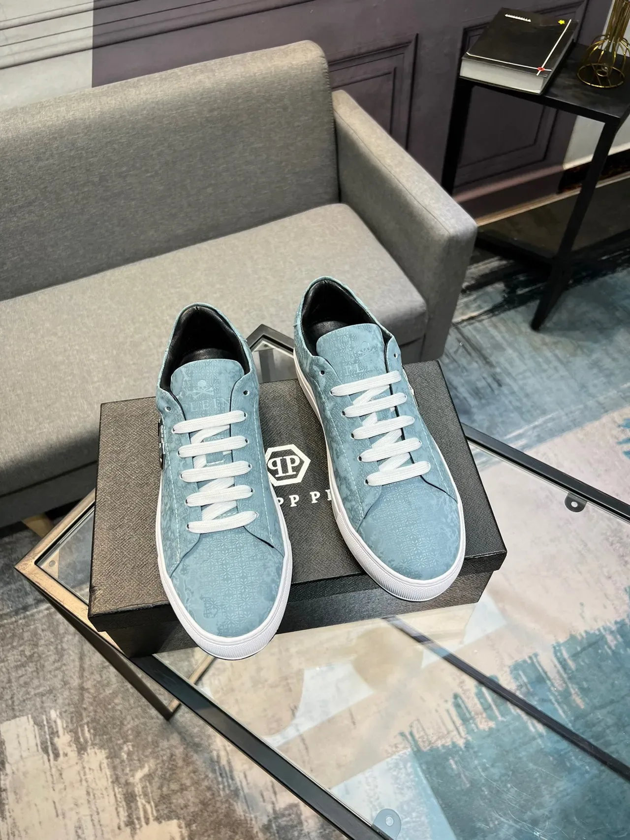 Philipp Plein Blue White Low-Top Textured Floral-Patterned Upper Lifestyle Sneakers 5
