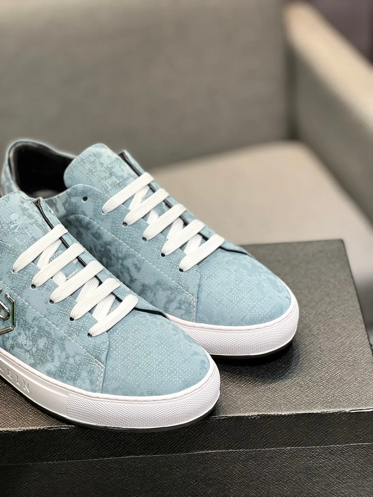 Philipp Plein Blue White Low-Top Textured Floral-Patterned Upper Lifestyle Sneakers 9
