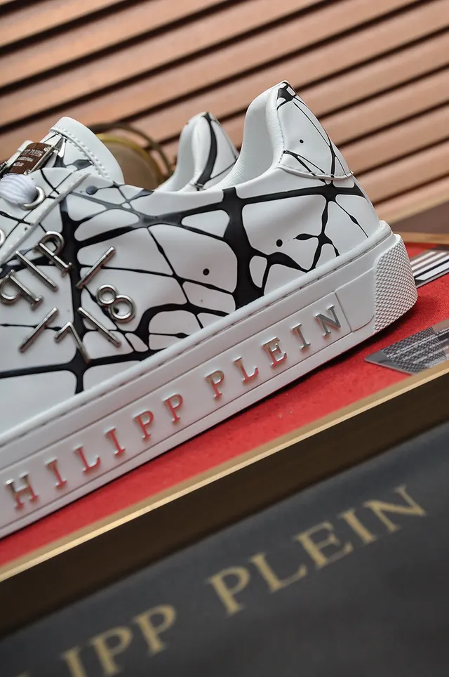 Philipp Plein Graffiti Print White Black Lifestyle Sneakers 2
