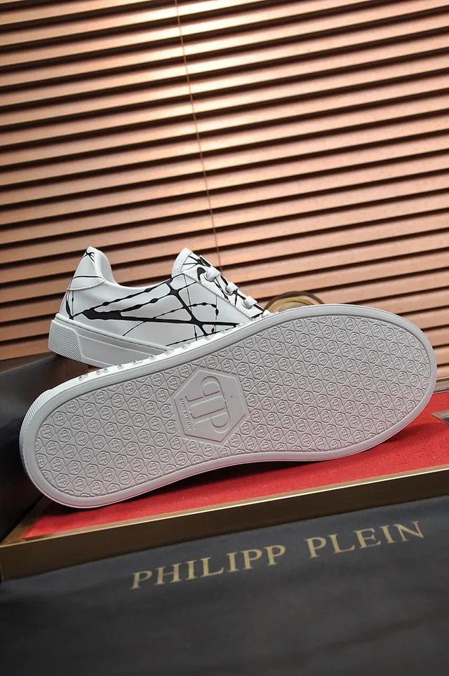Philipp Plein Graffiti Print White Black Lifestyle Sneakers 4