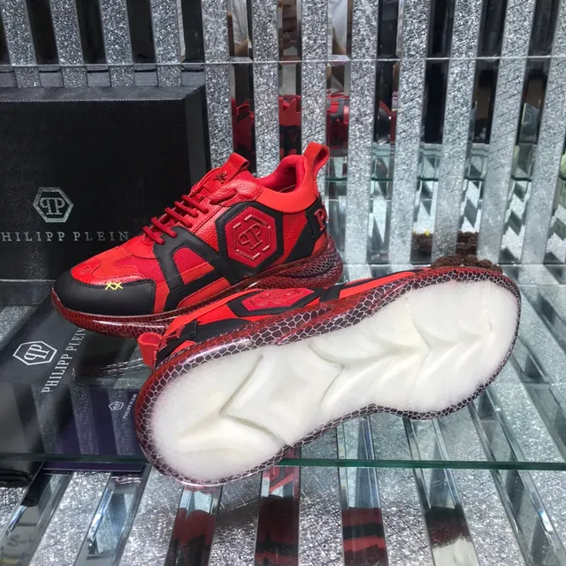 Philipp Plein Tênis chunky vermelho preto com painel de logo hexagonal e textura de sola honeycomb 2