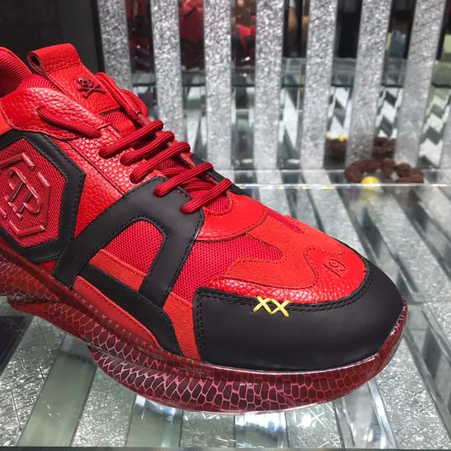 Philipp Plein Tênis chunky vermelho preto com painel de logo hexagonal e textura de sola honeycomb 7