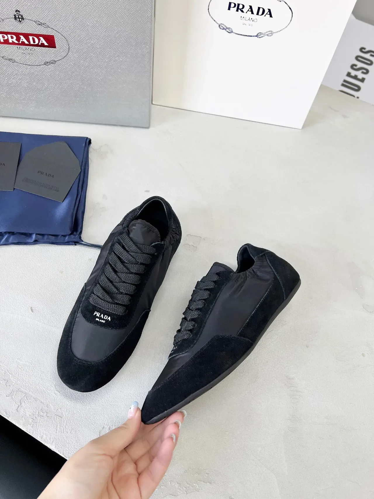 Prada Sneakers Lifestyle Noires basses mélange daim et nylon 5