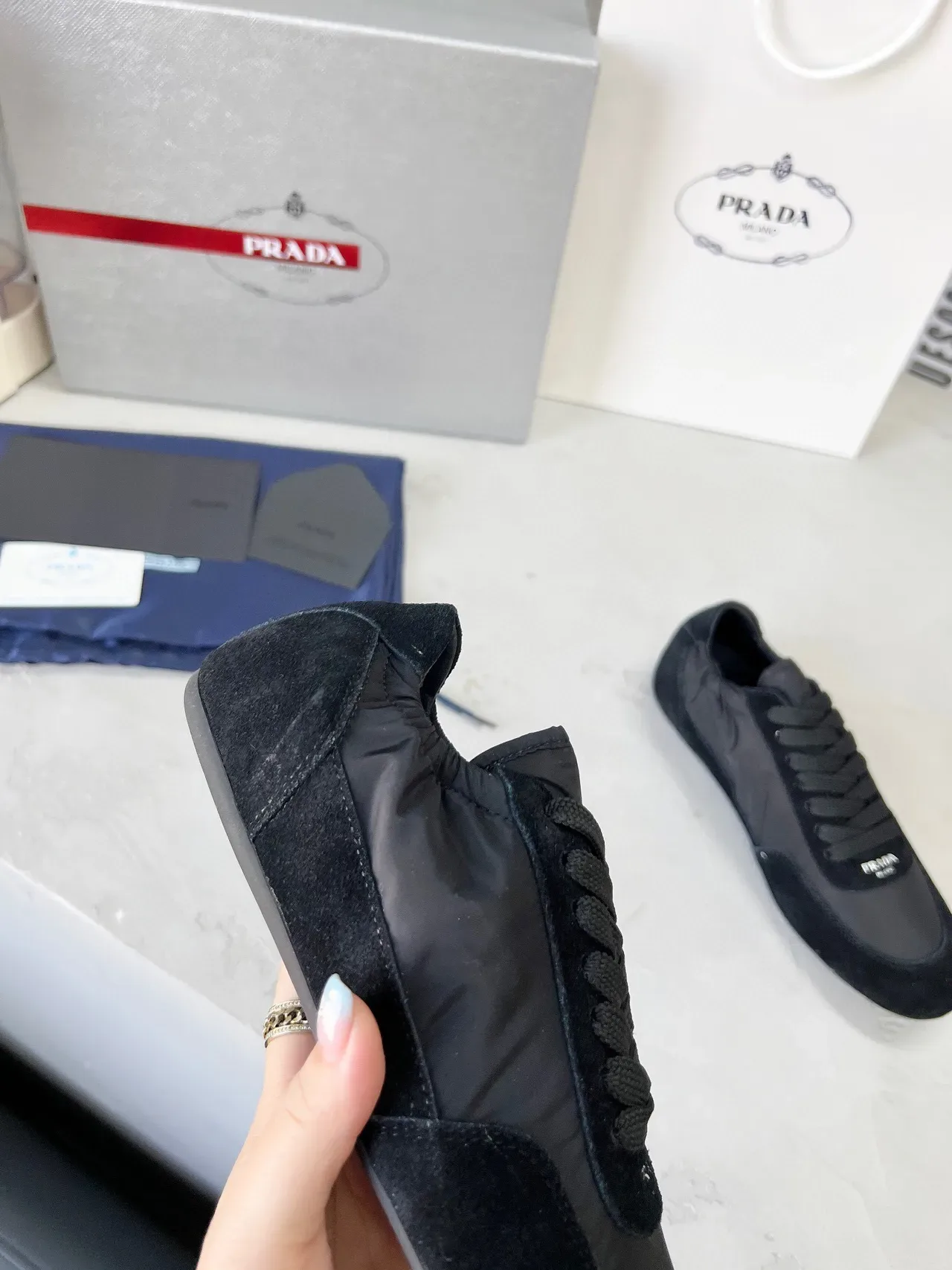 Prada Sneakers Lifestyle Noires basses mélange daim et nylon 8