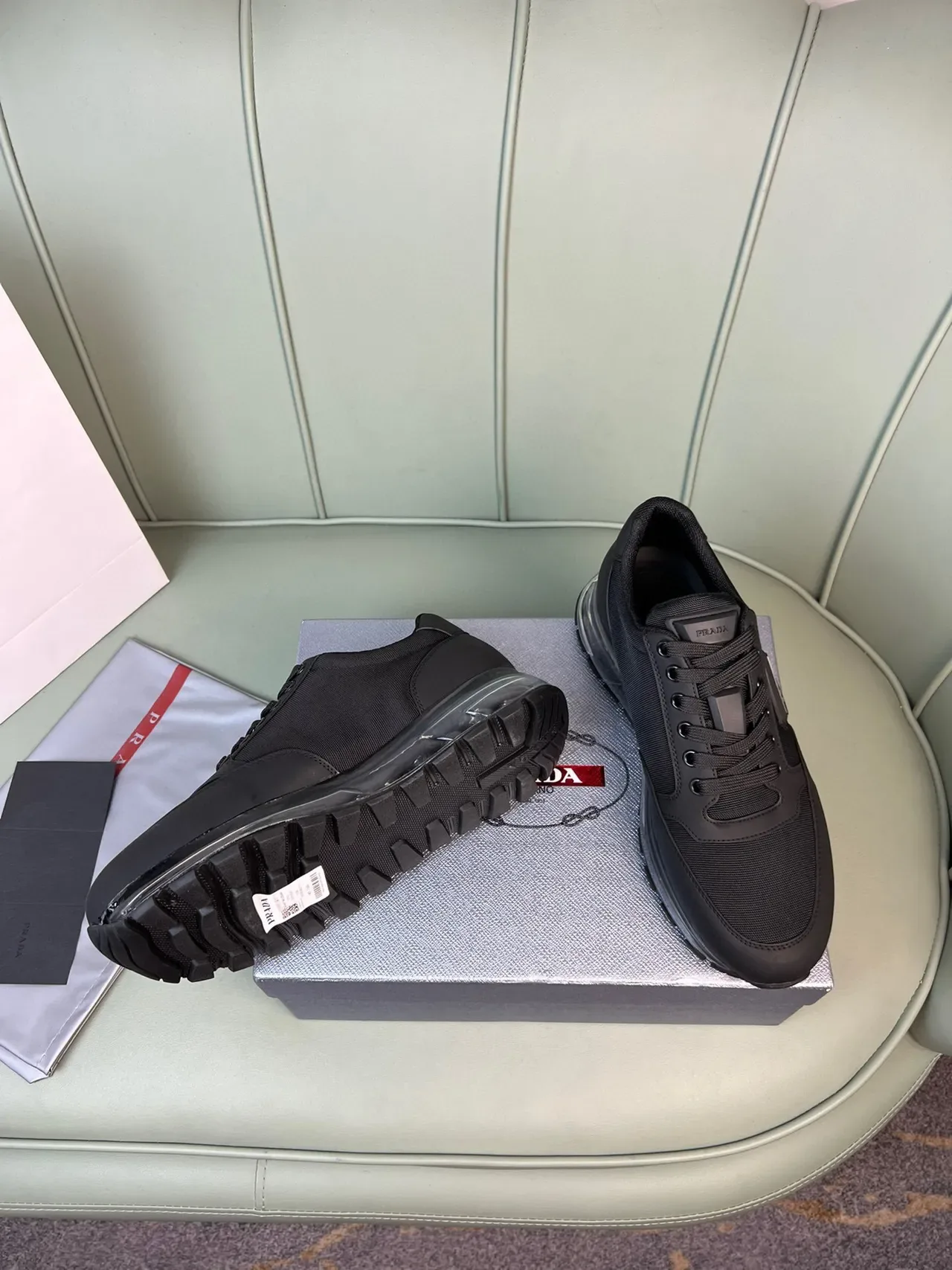 Prada Chaussures Lifestyle Noires Transparents en Maille et Synthétique Supérieure Translucide Semelle Interne Air-Cushion Translucide 5