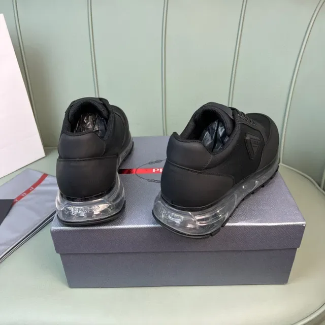 Prada Chaussures Lifestyle Noires Transparents en Maille et Synthétique Supérieure Translucide Semelle Interne Air-Cushion Translucide 6