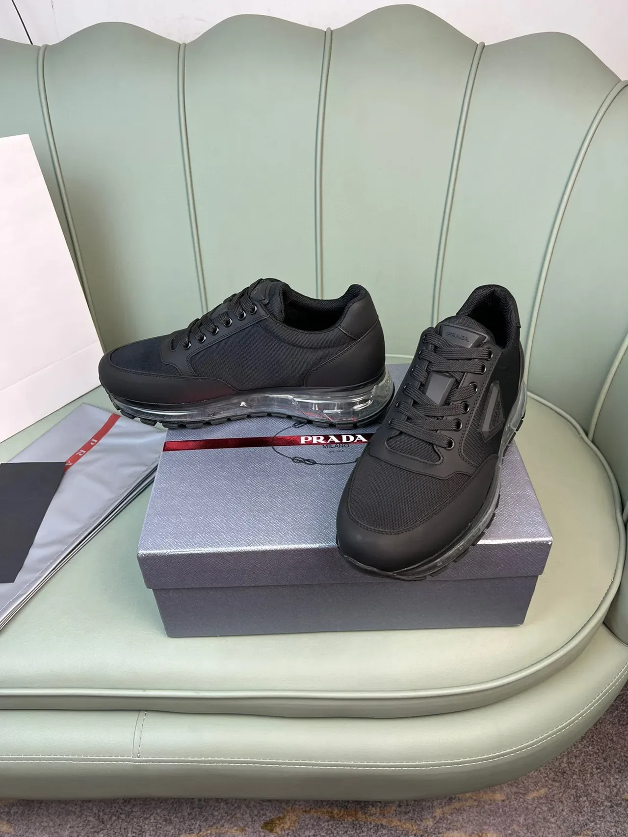 Prada Chaussures Lifestyle Noires Transparents en Maille et Synthétique Supérieure Translucide Semelle Interne Air-Cushion Translucide 7