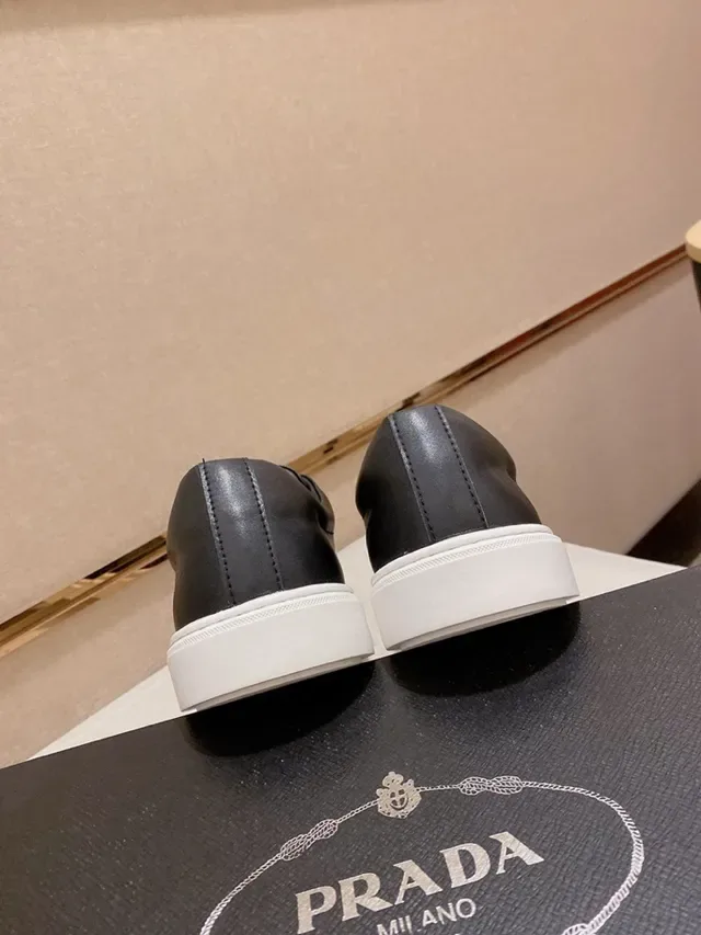 Prada Black White Leather Upper Cupsole Lifestyle Sneakers 3
