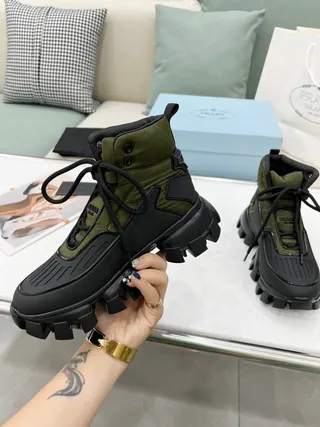 Prada Cloudbust Boot Army Green and Black 踝靴 3