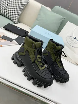 Prada Cloudbust Boot Army Green and Black 踝靴 8