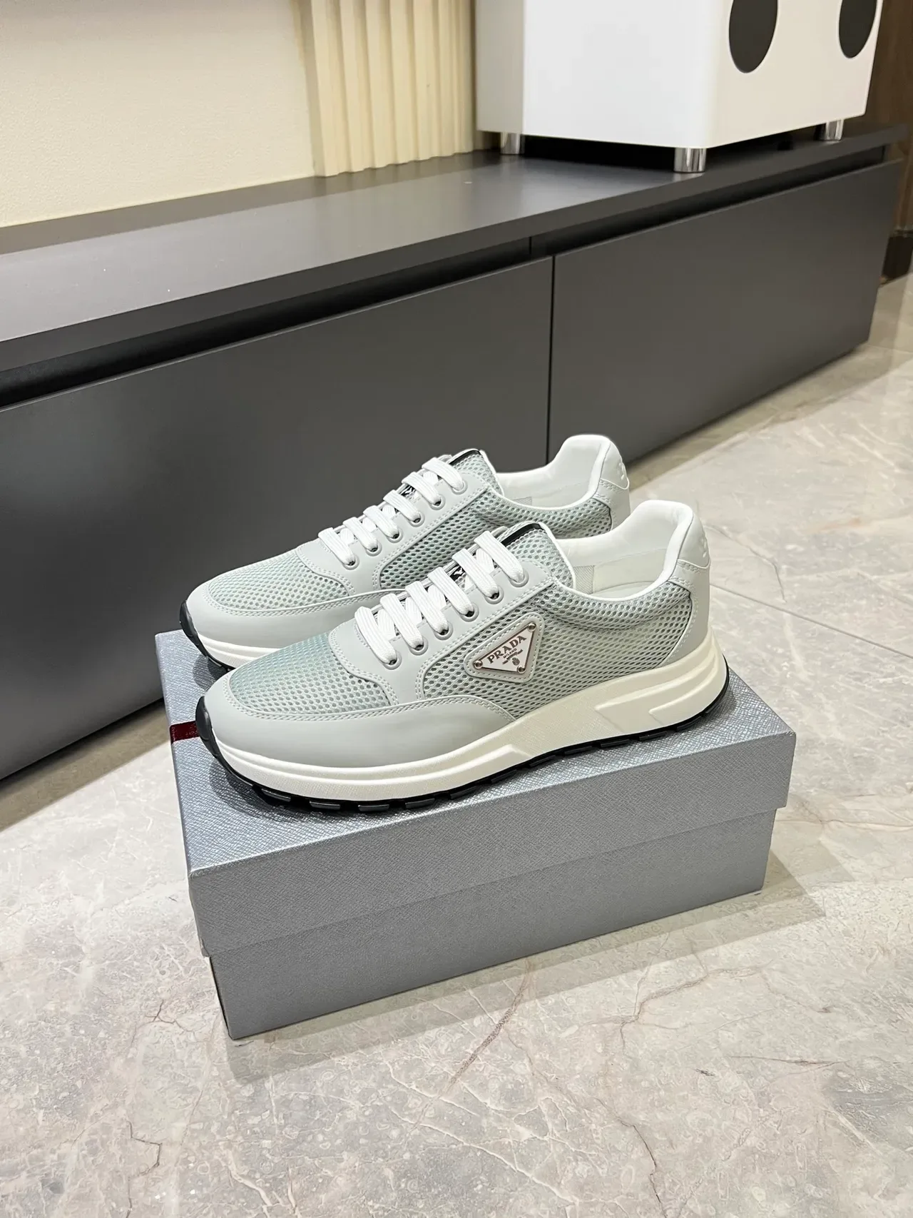 Prada Cloudbust Chaussures Lifestyle Gris Clair Maille et Synthétique 5