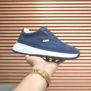 Prada Cloudbust Sneakers Lifestyle Navy White Suede Et Mesh Tige Semelle Sculptée