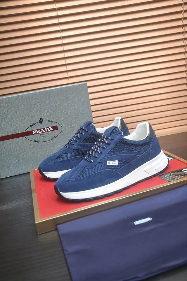 برادا Cloudbust أحذية رياضية Navy White سويدي وشبكي علوي مصممة كعب وسط أسلوب حياة 3
