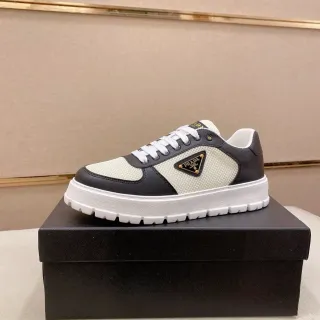 Prada Cloudbust 两色网布和皮革生活方式运动鞋