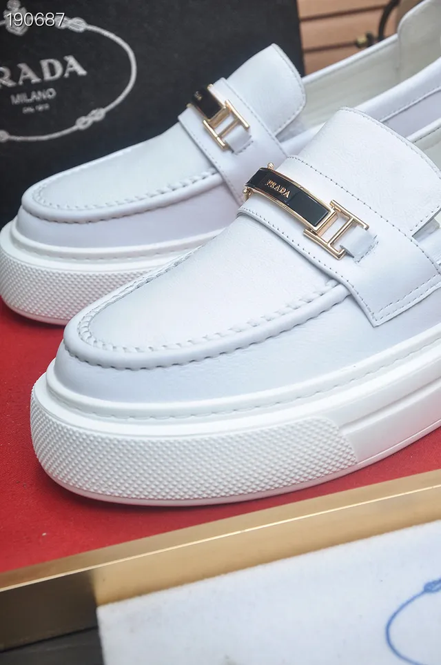 Prada Cloudbust सफेद चमड़े का H-Buckle प्लेटफॉर्म लोफर्स 4