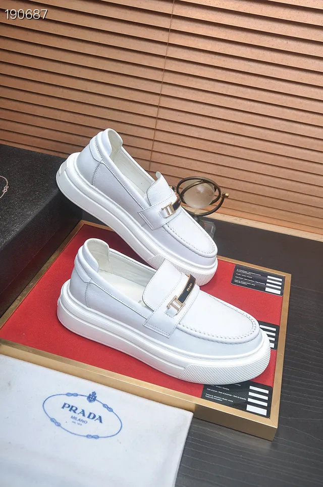 Prada Cloudbust सफेद चमड़े का H-Buckle प्लेटफॉर्म लोफर्स 5