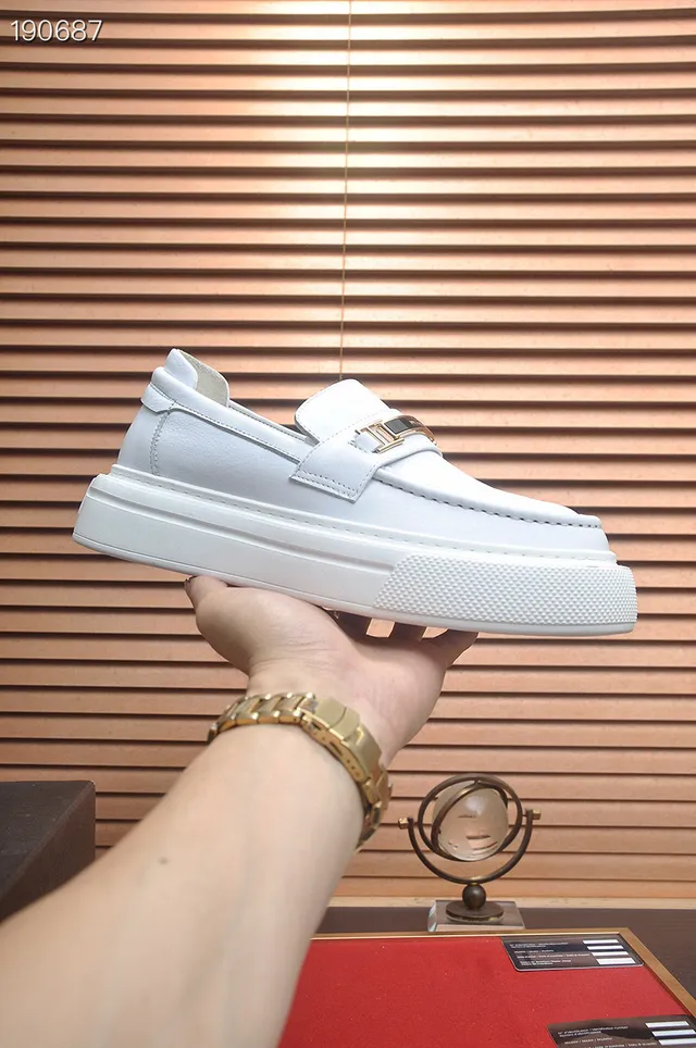 Prada Cloudbust सफेद चमड़े का H-Buckle प्लेटफॉर्म लोफर्स 6