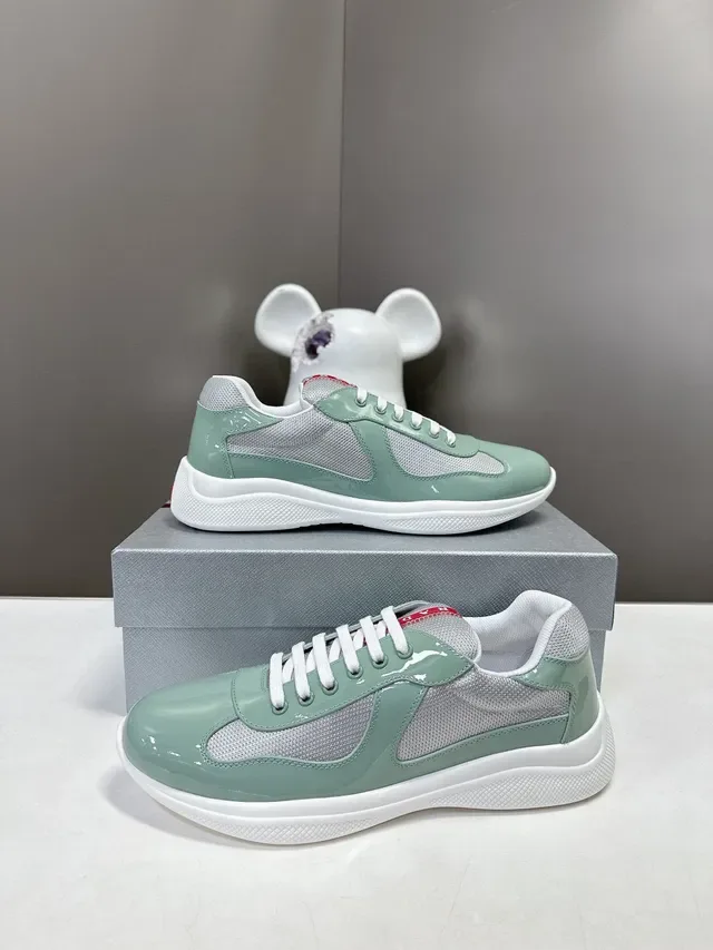 Prada Chaussures Lifestyle Vert Blanc Cuir Patenté Brillant Panneaux Latéraux Maille 2
