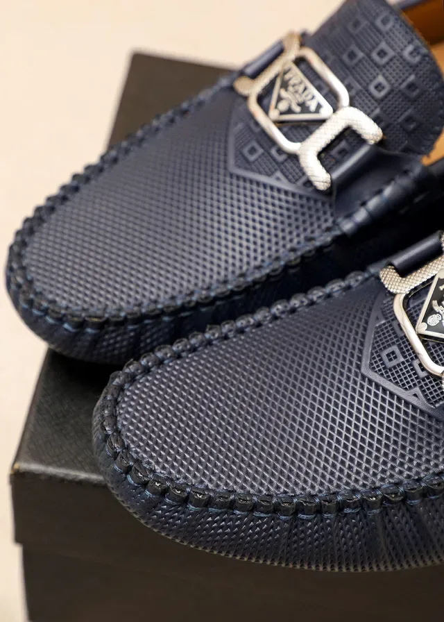 Mocassin Prada Horsebit Buckle Navy Beige Cuir Perforé 5
