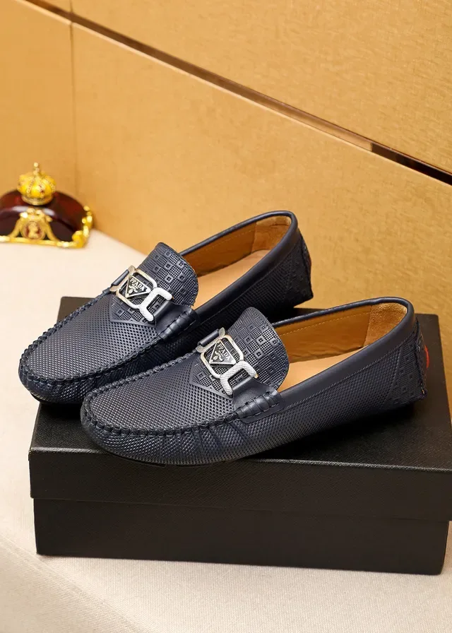 Mocassin Prada Horsebit Buckle Navy Beige Cuir Perforé 7