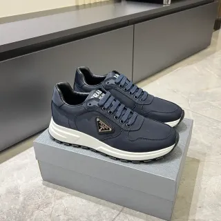 Prada Navy White टेक्सटाइल अपर स्कल्प्टेड मिडसोल लाइफस्टाइल स्नीकर