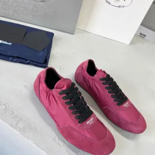 Prada Tênis De Lifestyle Rosa E Preto De Duas Cores Em Camurça E Náilon Com Borda Elástica No Tornozelo