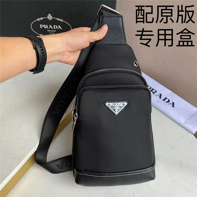 Prada Re-Edition 2005 Bolsa Sling Preta Estruturada de Nylon Bolsa Cruzada 6