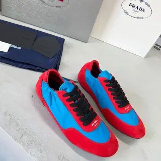 Prada Tênis Lifestyle de Nylon e Camurça Vermelho e Azul