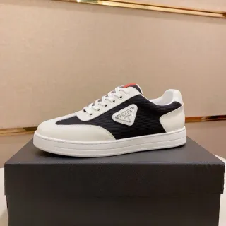 Prada सफेद काला Low-Top Two-Tone Lifestyle Sneakers