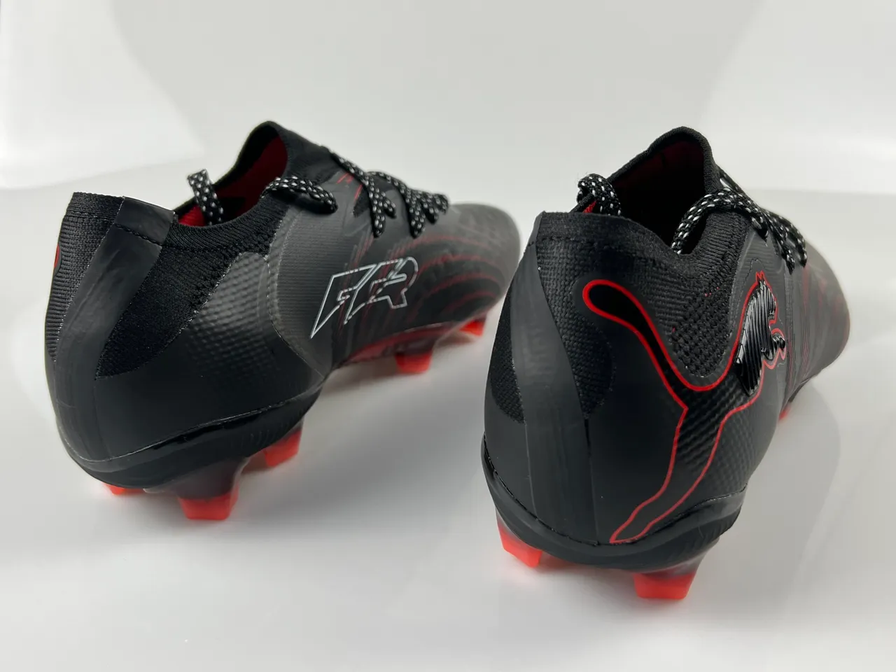 Puma Future Z Black Red Low-Cut Knit Upper Dynamic Line Graphics Firm-Ground Soccer Shoes 10