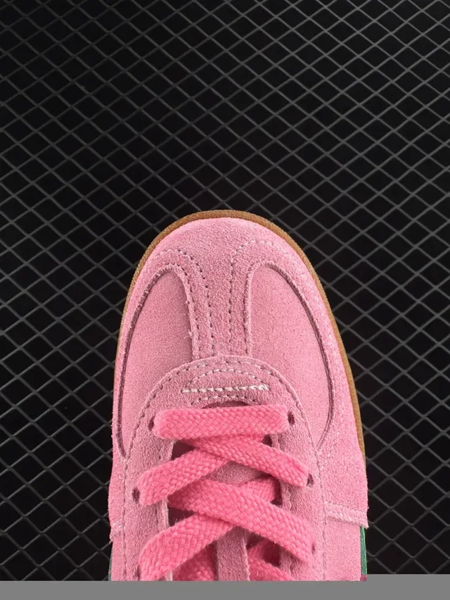 Puma Palermo 粉色麂皮生活方式运动鞋 3