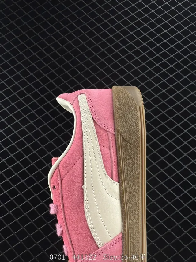 Puma Palermo 粉色麂皮生活方式运动鞋 7
