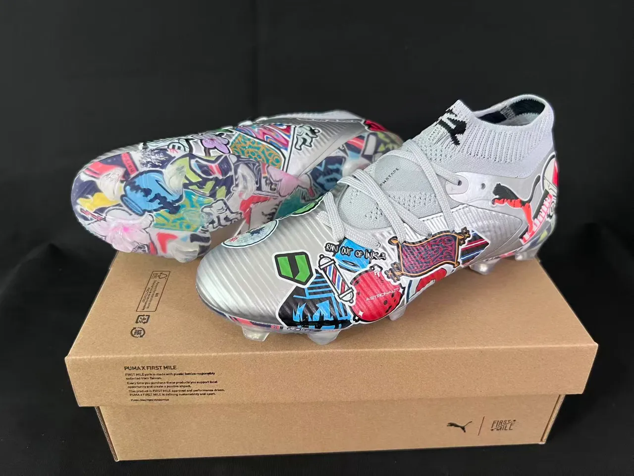 Puma أحذية كرة القدم سطح أرض صلب علوة فضية متعددة الألوان معدنية طبقة جرافيك ملصق-قنبلة 9