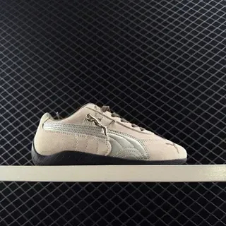 Puma Speedcat OG खैरा और चाँदी लाइफस्टाइल स्नीकर