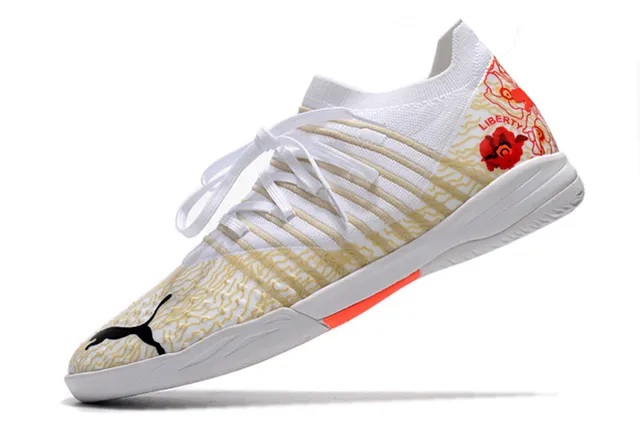Puma Chaussures de soccer indoor à upper en knit blanc et orange, overlays rayés beige 17