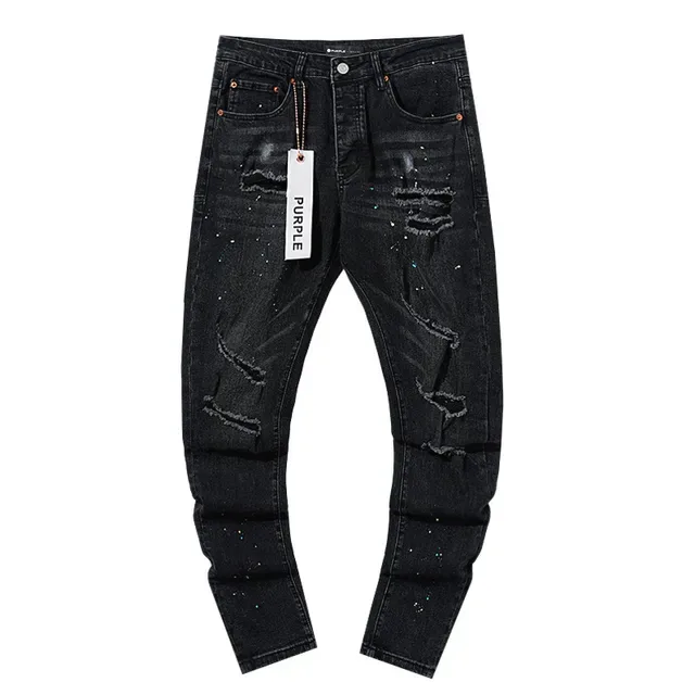 Jeans de Denim Preto Distressed com salpicaduras de tinta da marca Purple Brand 2