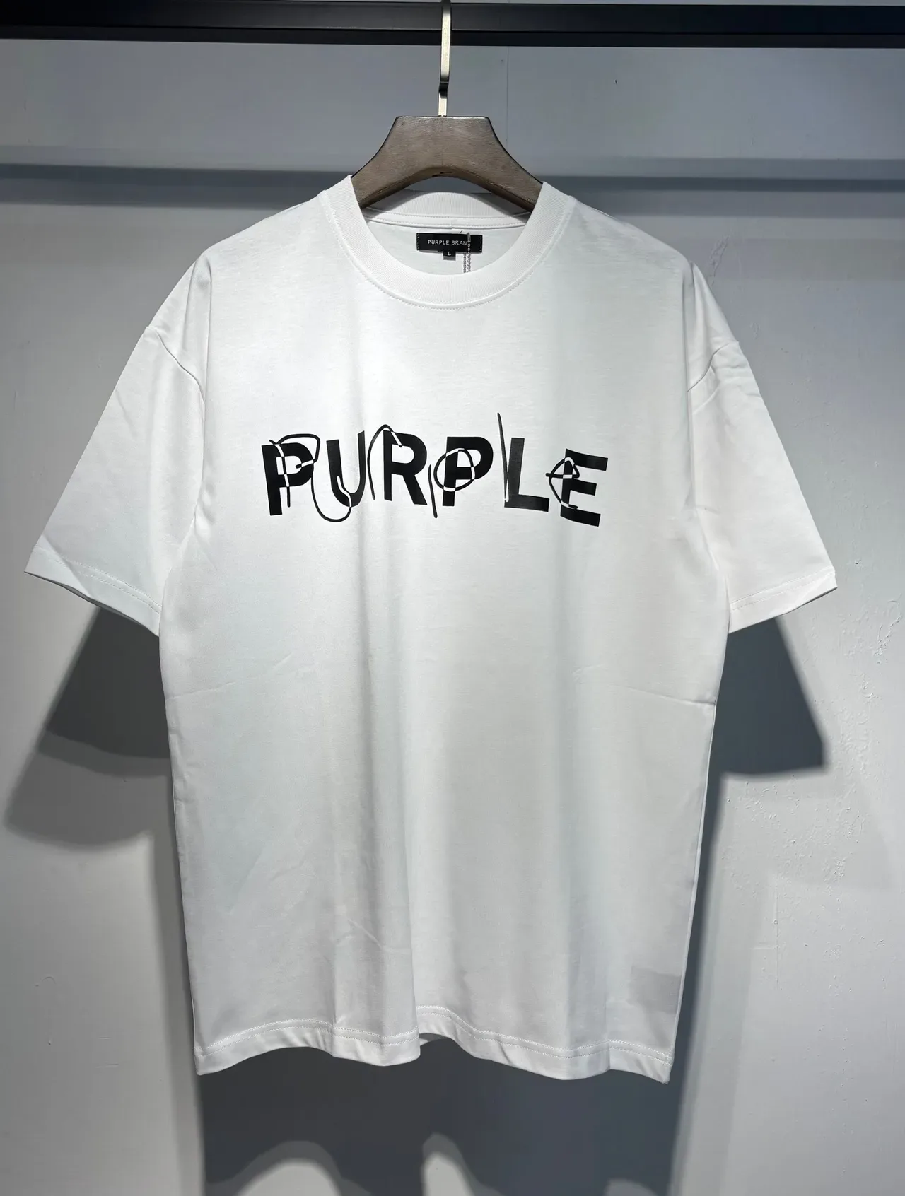 تي شيرت أوفرسايز بطبعة جرافيك Purple Brand 4