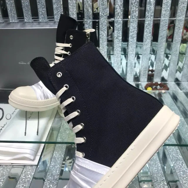 Rick Owens কালো সাদা হাই-টপ রুচ্ড স্যাটিন প্যানেল এনকেল বুট 2