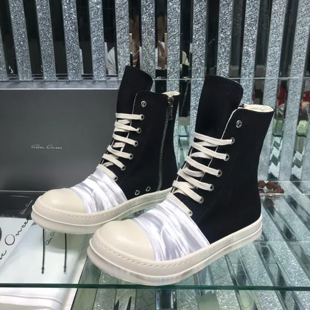 Rick Owens কালো সাদা হাই-টপ রুচ্ড স্যাটিন প্যানেল এনকেল বুট 6