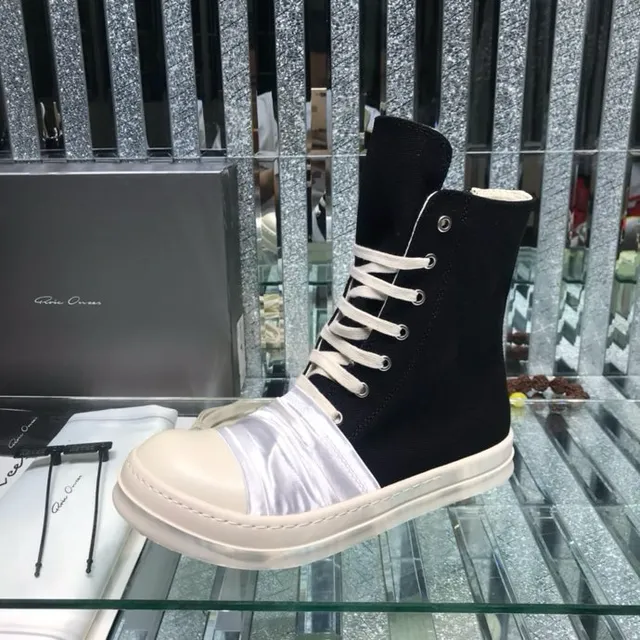 Rick Owens কালো সাদা হাই-টপ রুচ্ড স্যাটিন প্যানেল এনকেল বুট 7