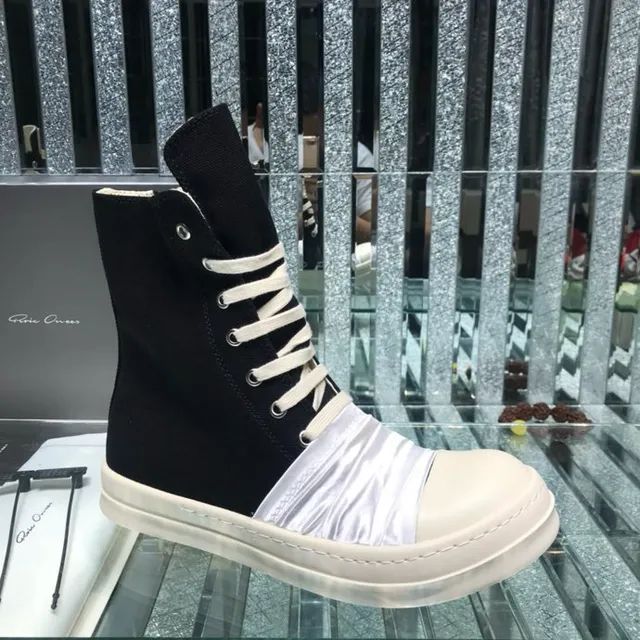 Rick Owens কালো সাদা হাই-টপ রুচ্ড স্যাটিন প্যানেল এনকেল বুট 9