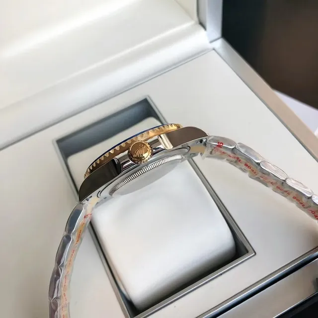 Rolex Submariner चाँदी ब्रश वाले स्टेनलेस स्टील Oyster-Style Case यांत्रिक घड़ी 6