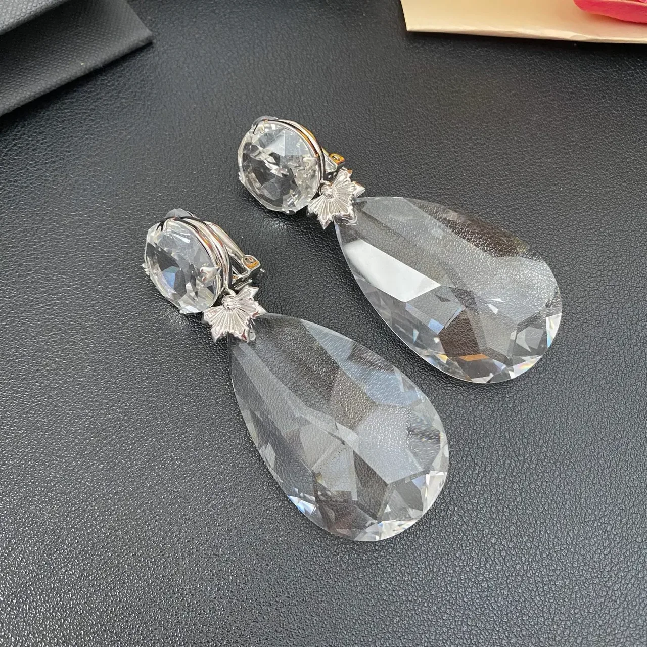 Saint Laurent 水晶泪滴耳环 6