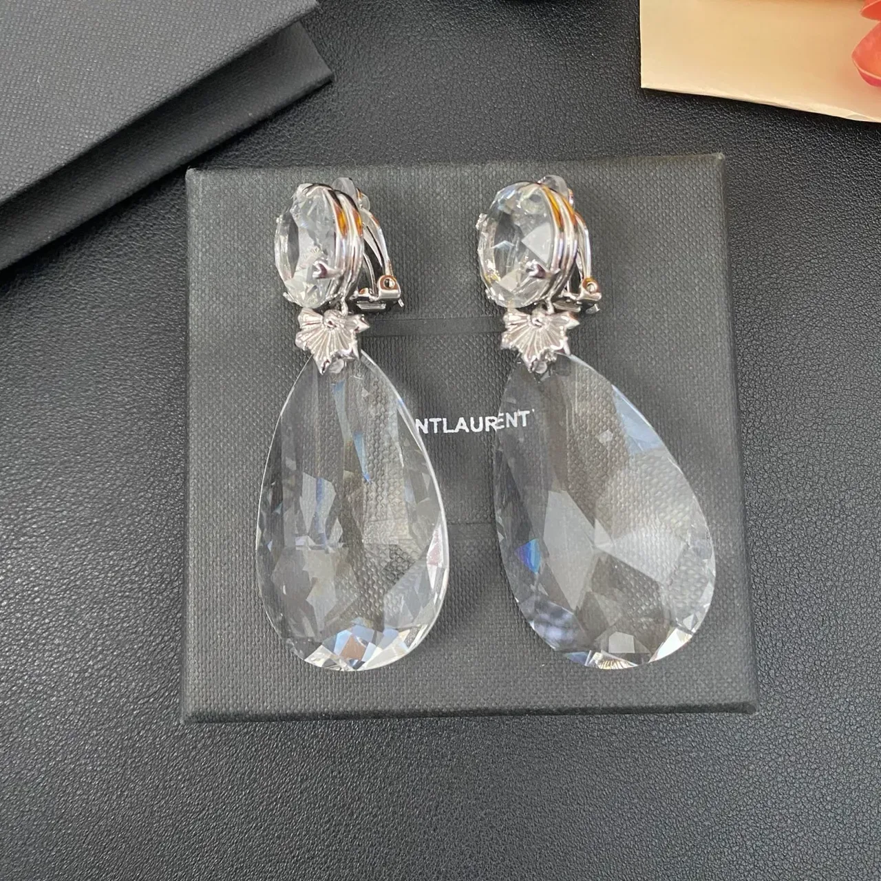 Saint Laurent 水晶泪滴耳环 7