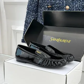 Saint Laurent Loulou Loafer काला पेटेंट चमड़ा लूफर