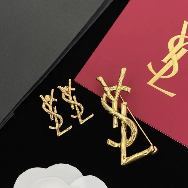 Saint Laurent Monogram Twisted Bar Gold-Tone Stud Earrings 7