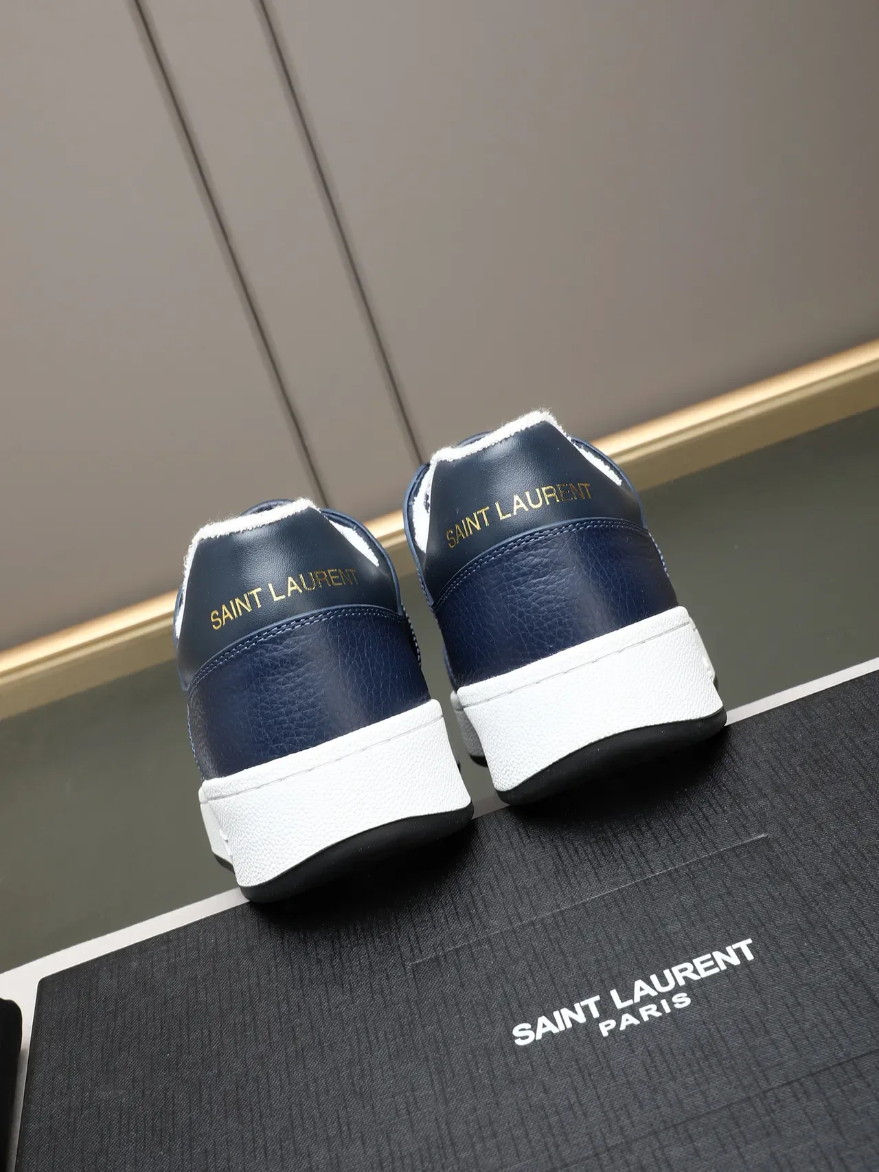 Saint Laurent SL 61 Zapatillas Lifestyle de Cuero Azul Marinho 3