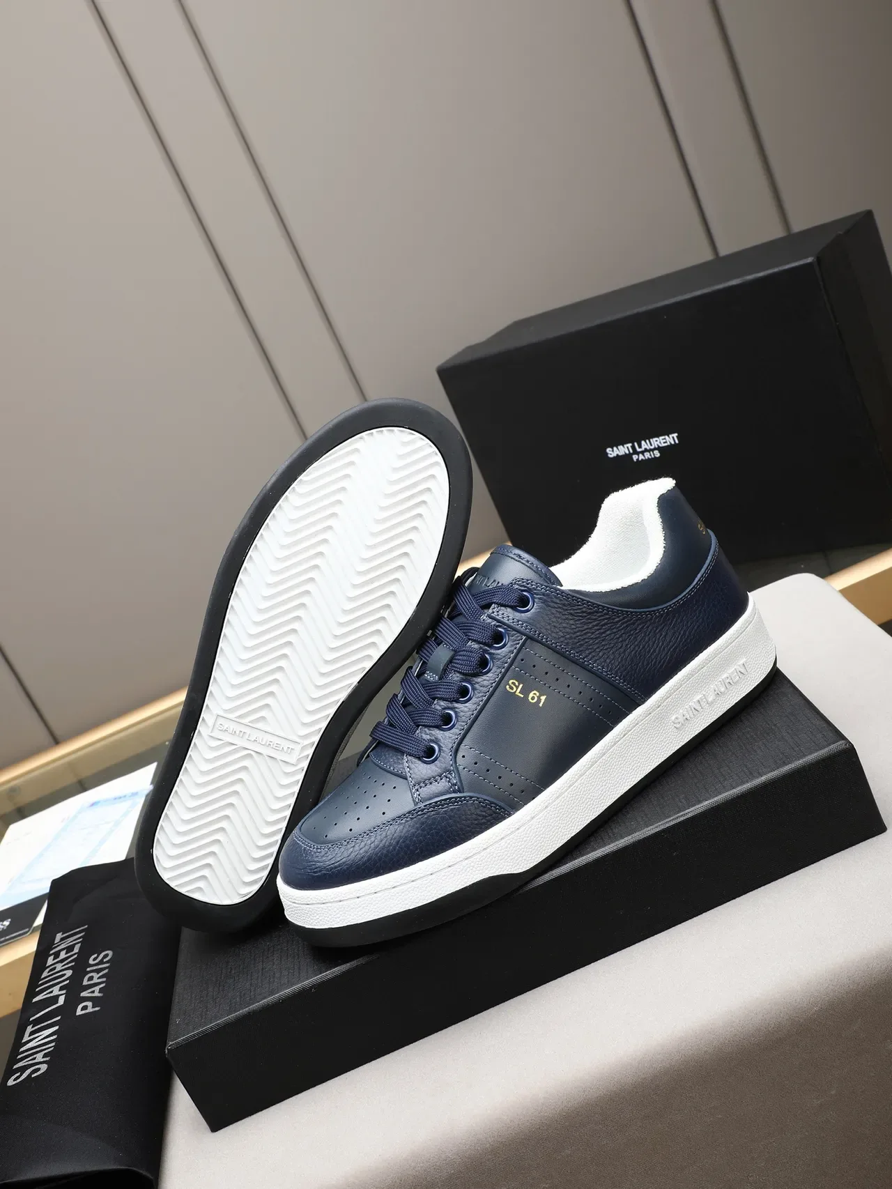 Saint Laurent SL 61 Zapatillas Lifestyle de Cuero Azul Marinho 4