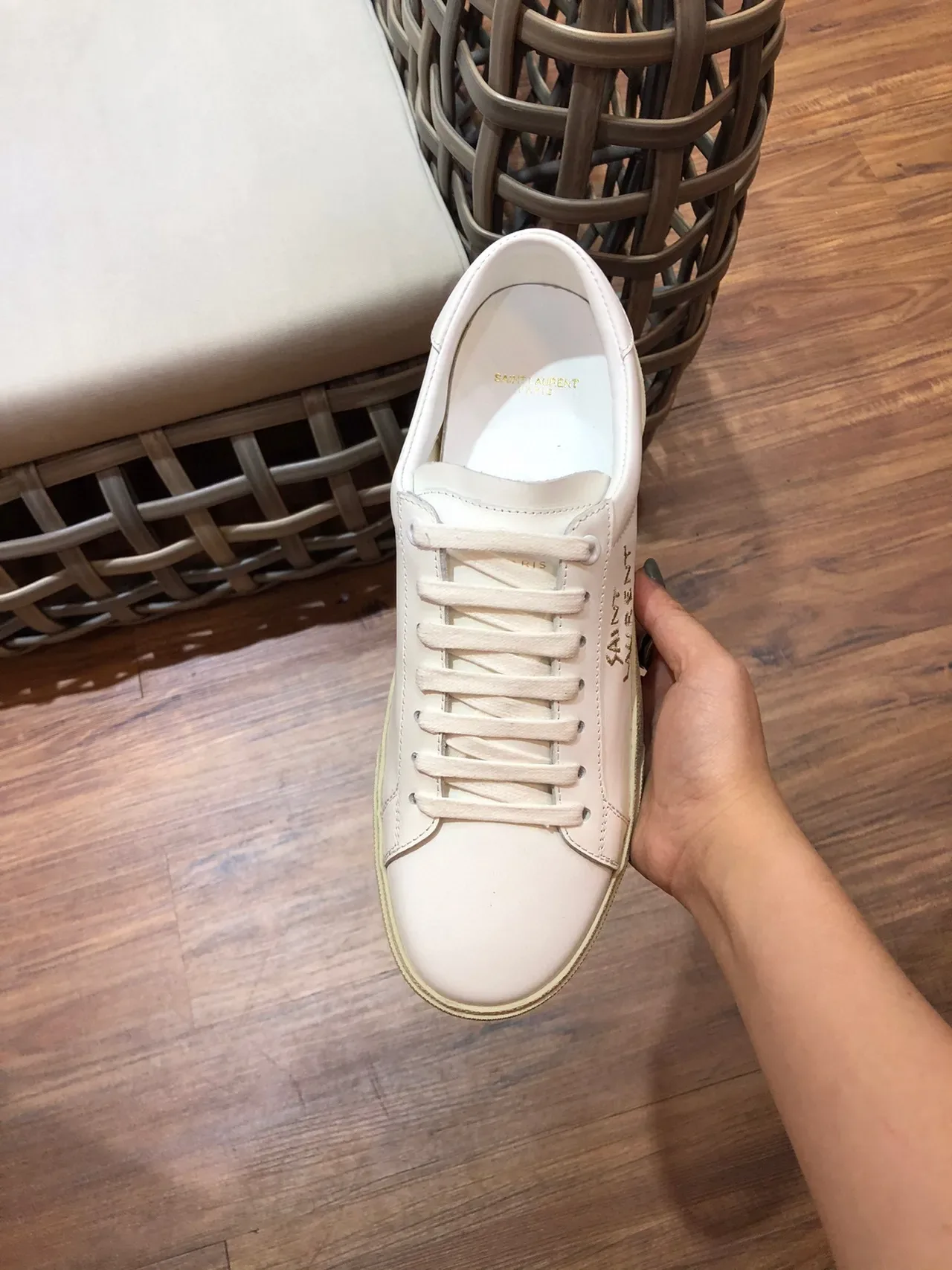 Saint Laurent सफेद सोने का लो टॉप चमड़े का लाइफस्टाइल स्नीकर 6
